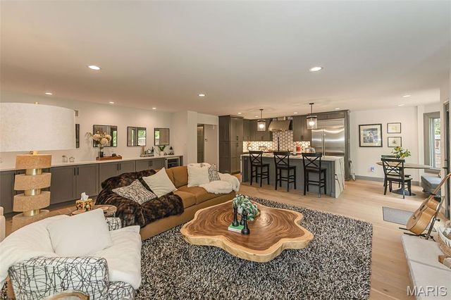 14426 Open Meadow Court W, Chesterfield, MO 63017