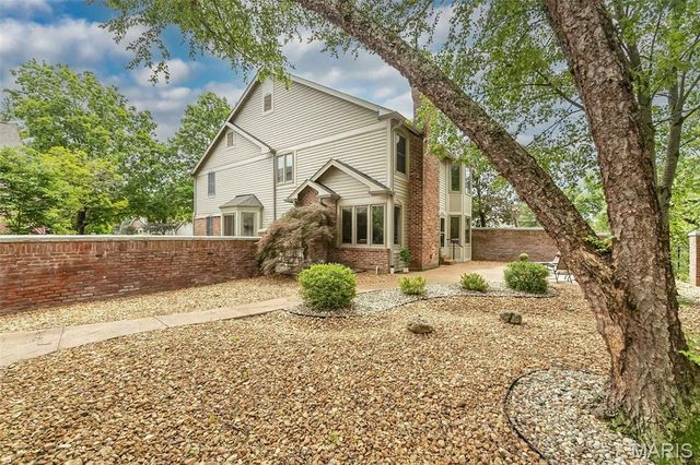 14426 Open Meadow Court W, Chesterfield, MO 63017