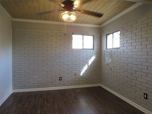 1505 Oak Ridge Drive, Dickinson, TX 77539