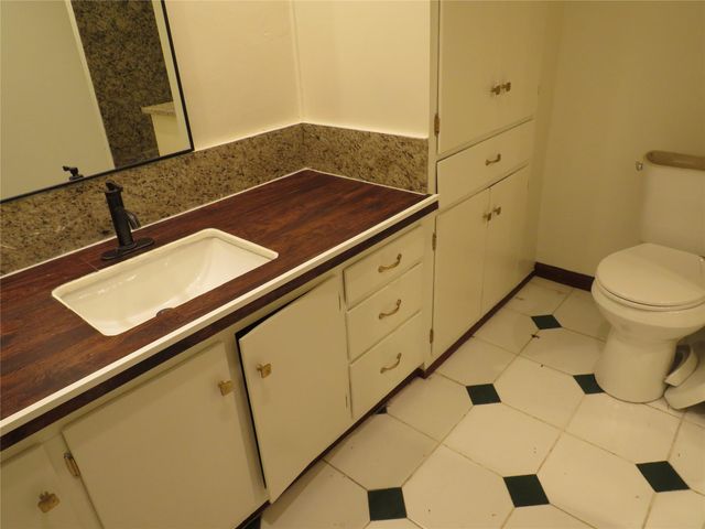 1505 Oak Ridge Drive, Dickinson, TX 77539