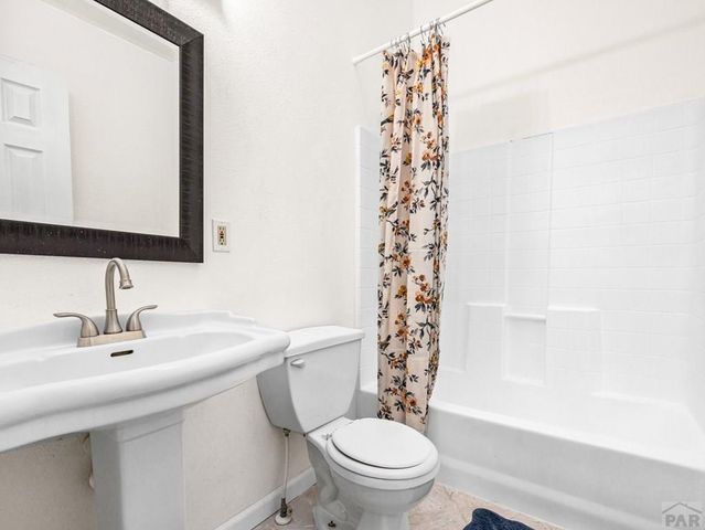 768 W McCulloch Blvd, Pueblo West, CO 81007