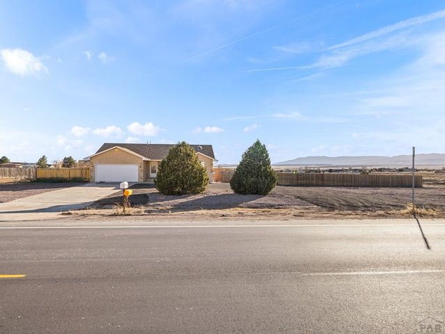 768 W McCulloch Blvd, Pueblo West, CO 81007