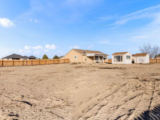 768 W McCulloch Blvd, Pueblo West, CO 81007