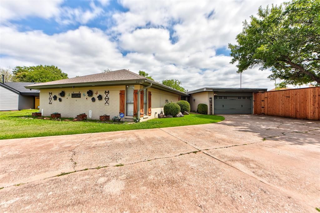 2201 NW 118th Terrace, Oklahoma City, OK 73120