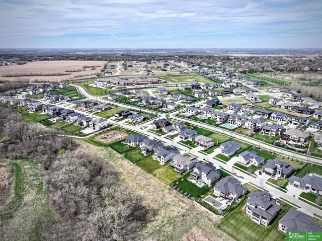 21016 C Street, Omaha, NE 68022