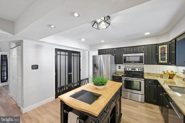 23 WYNNEWOOD DR, Voorhees, NJ 08043