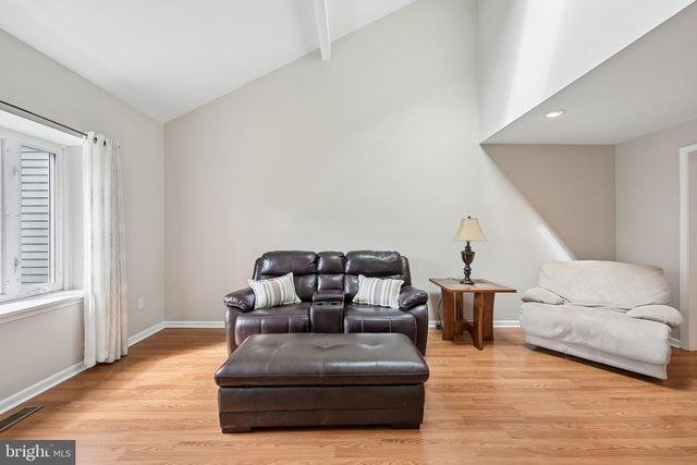 23 WYNNEWOOD DR, Voorhees, NJ 08043