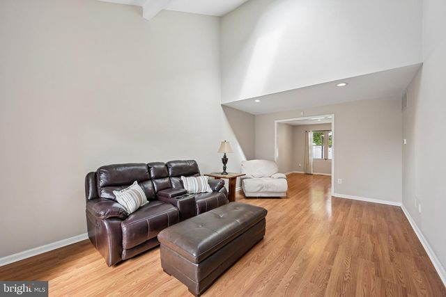23 WYNNEWOOD DR, Voorhees, NJ 08043