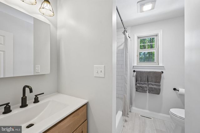 23 WYNNEWOOD DR, Voorhees, NJ 08043
