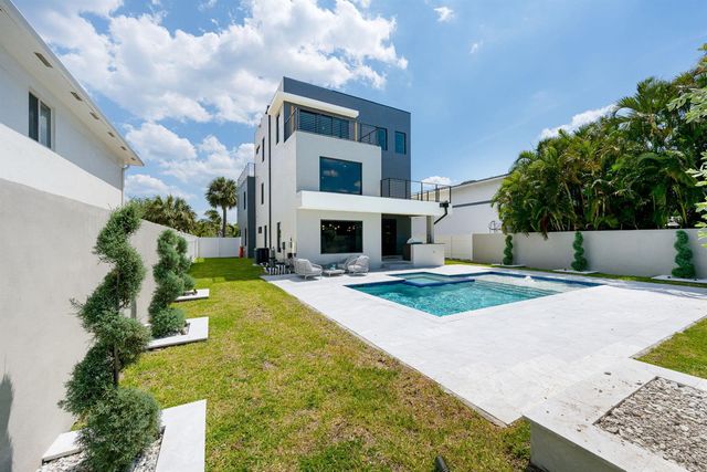 3225 Canal Drive, Pompano Beach, FL 33062