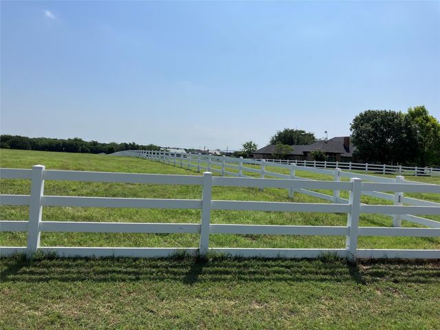 1725 Highland Drive, Whitney, TX 76692
