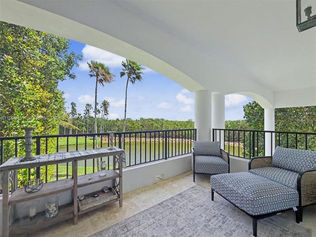 13689 Deering Bay Dr 13689, Coral Gables, FL 33158