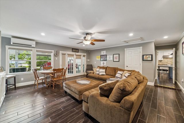 1711 Walnut Lane, Kingwood, TX 77339