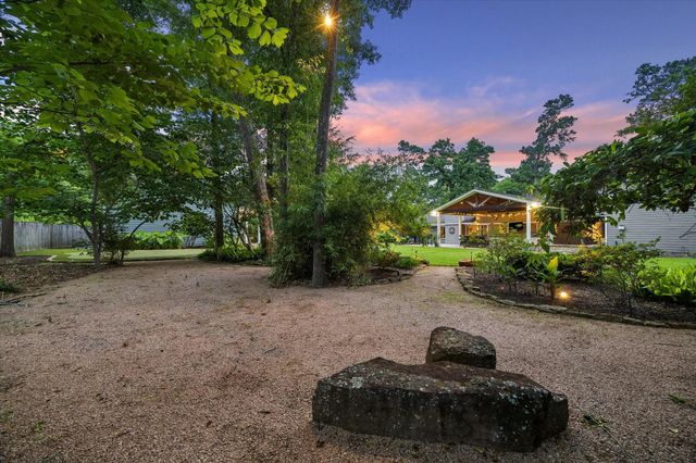 1711 Walnut Lane, Kingwood, TX 77339