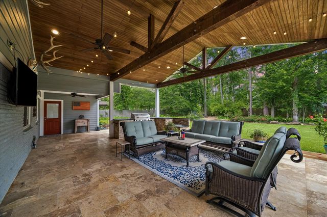 1711 Walnut Lane, Kingwood, TX 77339