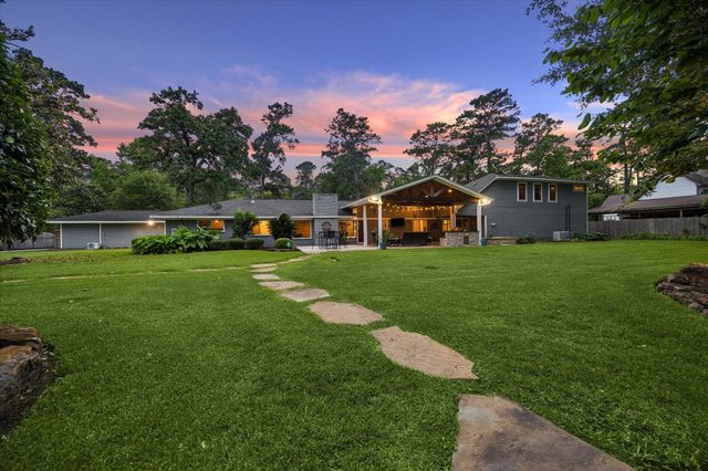 1711 Walnut Lane, Kingwood, TX 77339