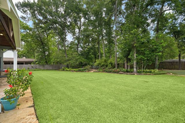 1711 Walnut Lane, Kingwood, TX 77339