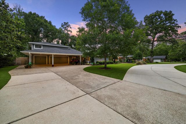 1711 Walnut Lane, Kingwood, TX 77339