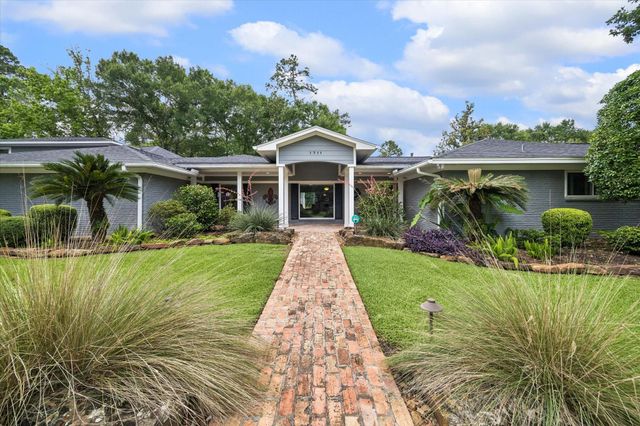 1711 Walnut Lane, Kingwood, TX 77339