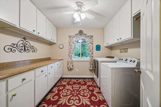 1711 Walnut Lane, Kingwood, TX 77339
