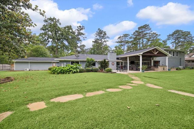 1711 Walnut Lane, Kingwood, TX 77339