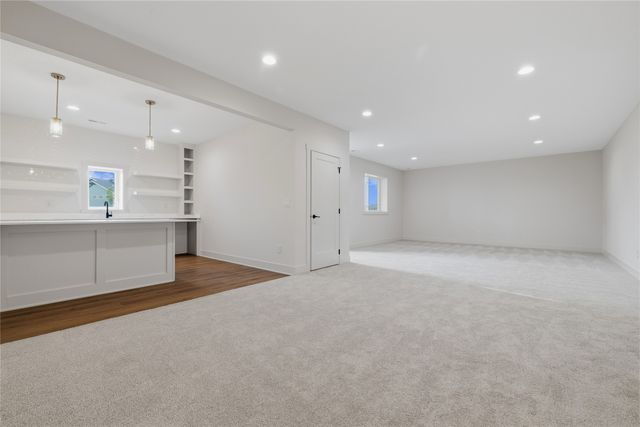 2912 NW Beechwood Court, Ankeny, IA 50023