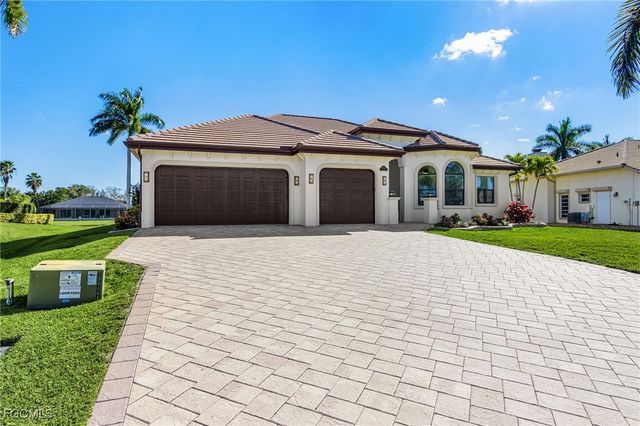 11781 Lady Anne CIR, Cape Coral, FL 33991
