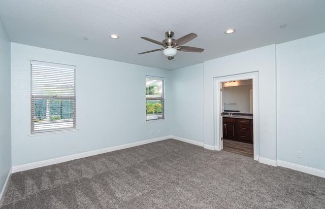 2064 Somers St, Roseville, CA 95747