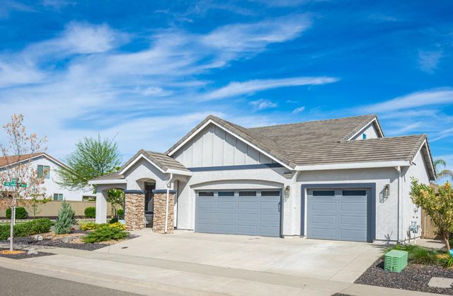 2064 Somers St, Roseville, CA 95747