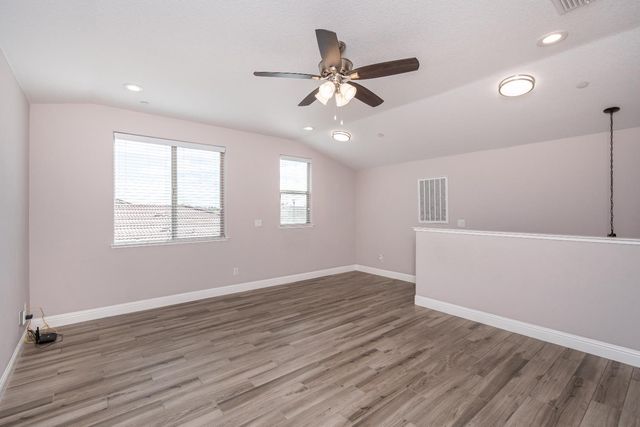 2064 Somers St, Roseville, CA 95747