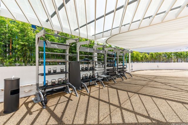 1000 Auahi Street 733, Honolulu, HI 96814