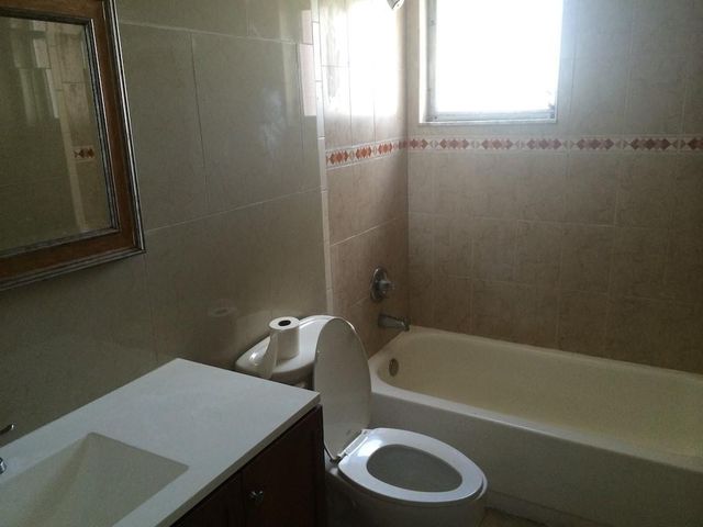 485 N Pine Island Road 201A, Plantation, FL 33324