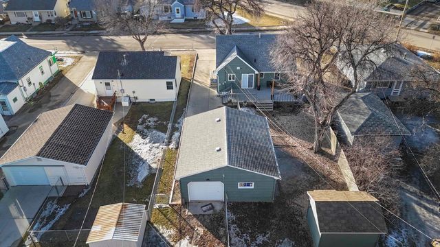 1000 17th St NW, Minot, ND 58703