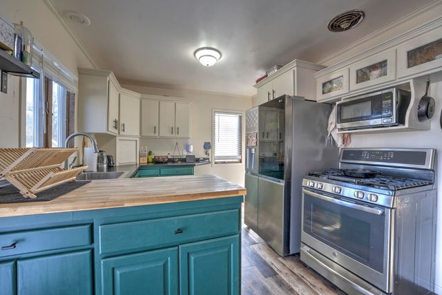 1000 17th St NW, Minot, ND 58703