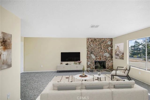 11694 Pepper, Hesperia, CA 92345