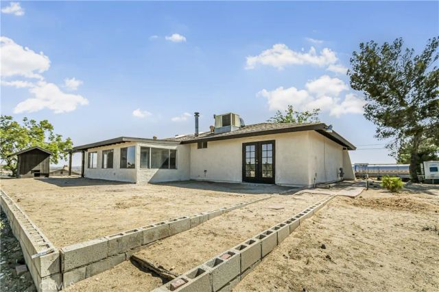 11694 Pepper, Hesperia, CA 92345
