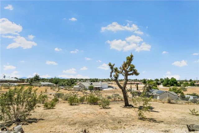 11694 Pepper, Hesperia, CA 92345