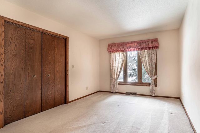 517 N Woodland Drive, Fergus Falls, MN 56537