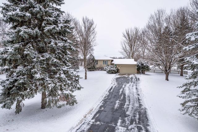 517 N Woodland Drive, Fergus Falls, MN 56537