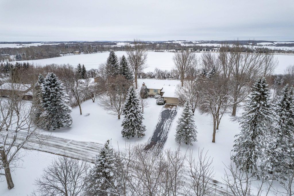 517 N Woodland Drive, Fergus Falls, MN 56537