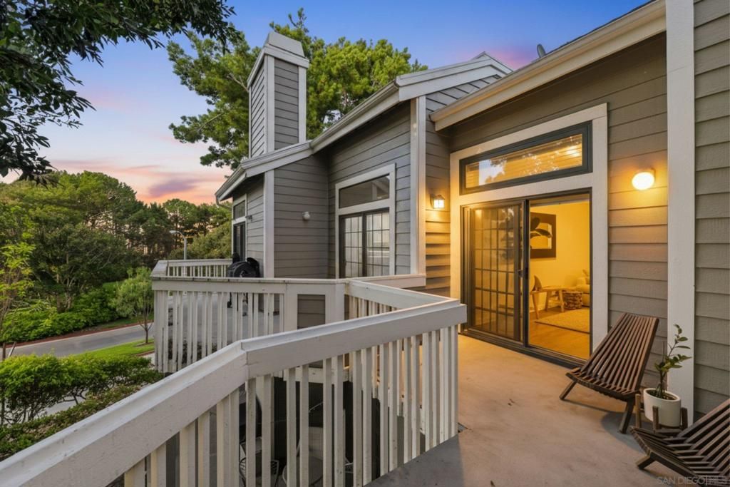 Image 3 of property listing at 20321 Tidepool Cir 205, Huntington Beach, CA 92646