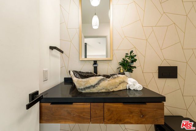 11587 Sunshine Terrace, Studio City (los Angeles), CA 91604