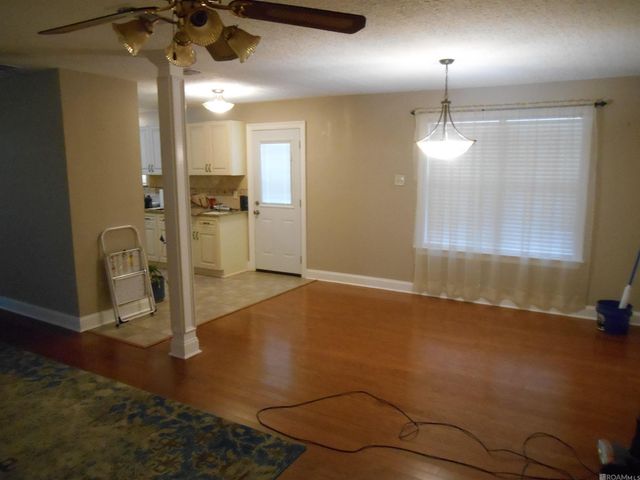 288 Fountainbleau Dr, Baton Rouge, LA 70819