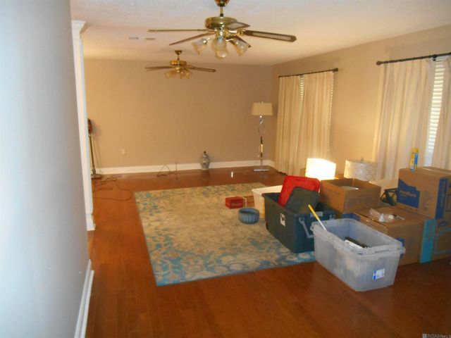 288 Fountainbleau Dr, Baton Rouge, LA 70819