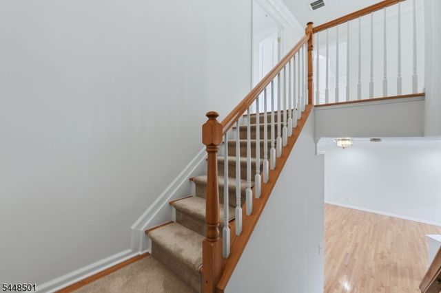 96 Hickory Hill Blvd, Totowa Boro, NJ 07512