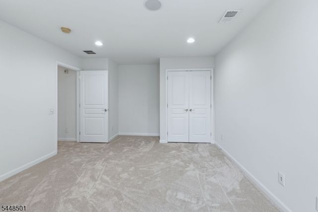 96 Hickory Hill Blvd, Totowa Boro, NJ 07512