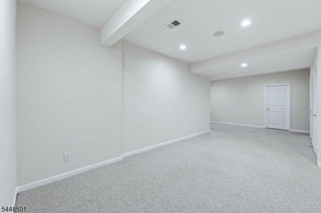 96 Hickory Hill Blvd, Totowa Boro, NJ 07512