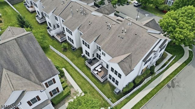 96 Hickory Hill Blvd, Totowa Boro, NJ 07512