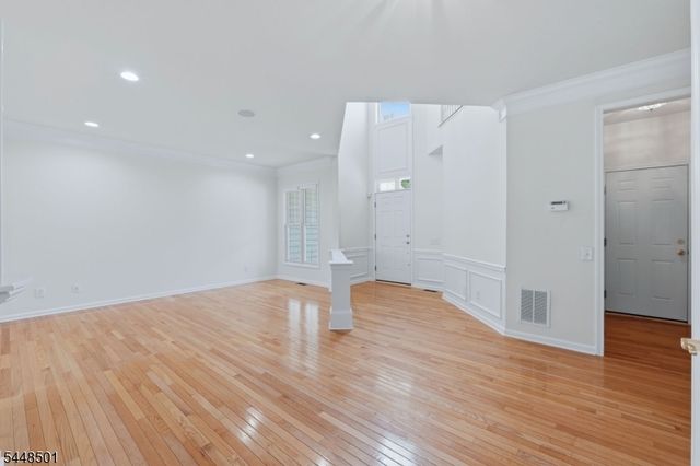 96 Hickory Hill Blvd, Totowa Boro, NJ 07512
