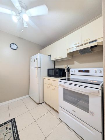 3609 59TH AVENUE W 3609, Bradenton, FL 34210